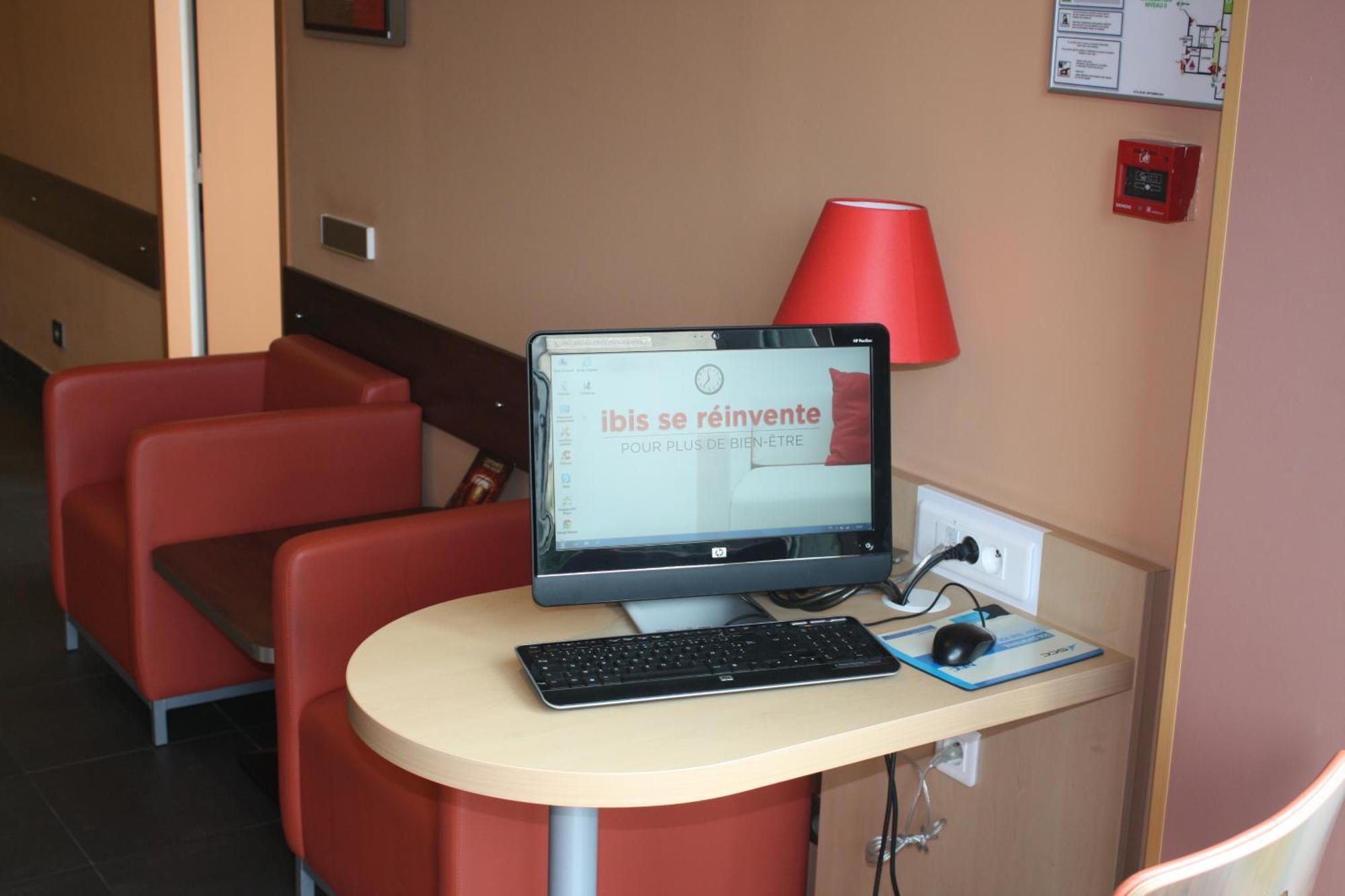 Ibis Lyon Sud Chasse Sur Rhone Hotell Exteriör bild